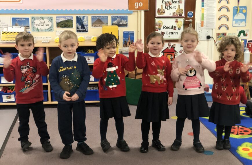 Christmas Jumper Day – Save the Children