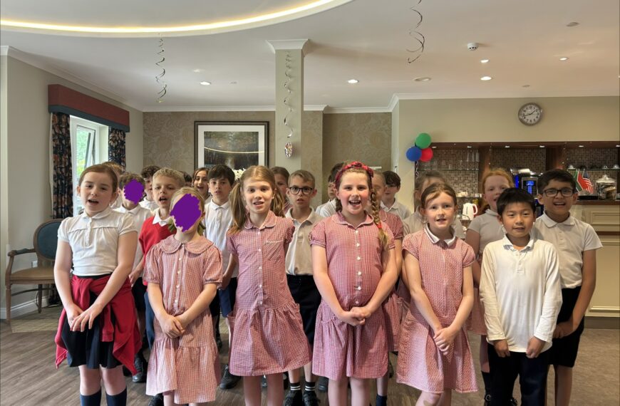 Y4 visit Buckler’s Lodge Care Home