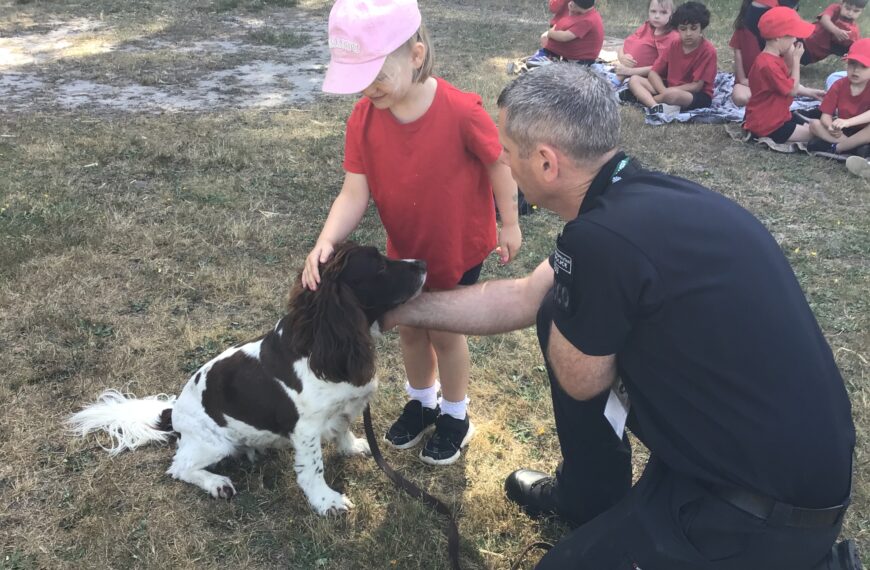Police dogs visit Reception